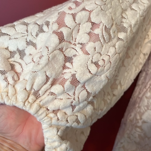 BNWOT Maurices classy off white lined floral top - Picture 3 of 15